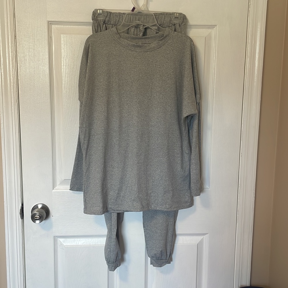 Grey Lounge Set Med top, Sm bottoms